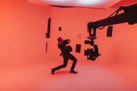 behindthescenes_130325-100